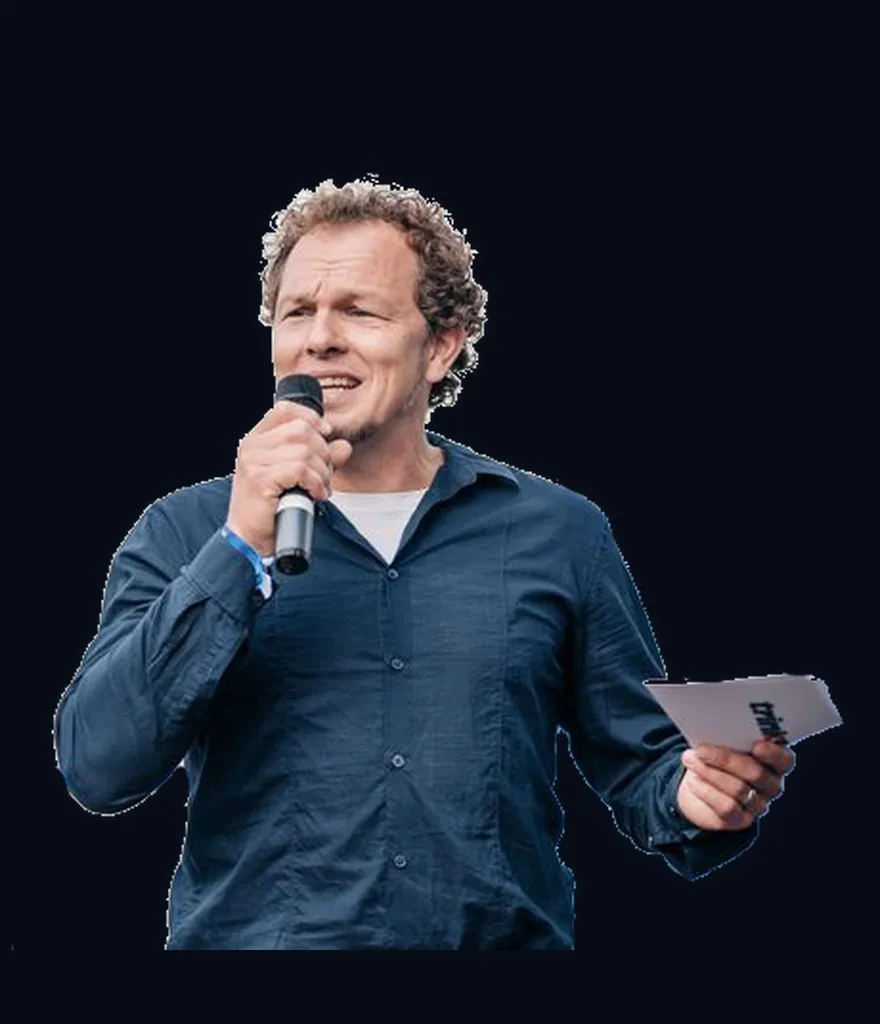 Sportmoderator Matthias Esser, freundliches Porträt